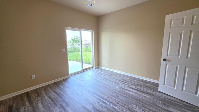 632 W Delavan Drive, Janesville, WI 53548