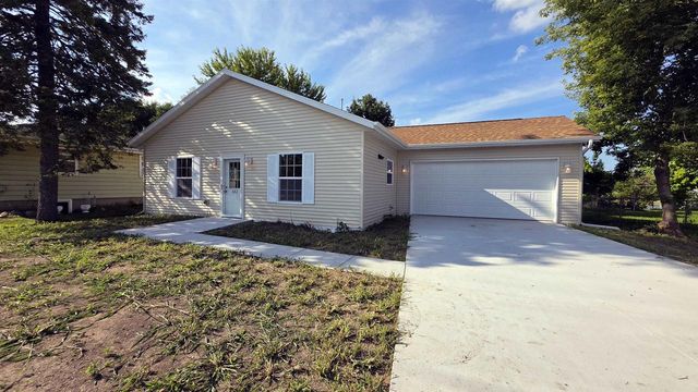 632 W Delavan Drive, Janesville, WI 53548