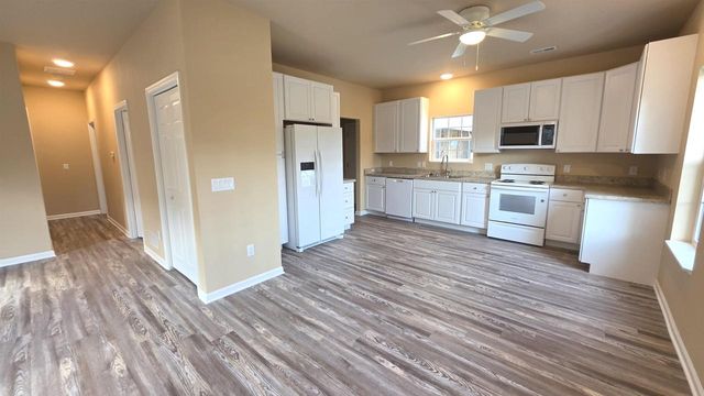 632 W Delavan Drive, Janesville, WI 53548