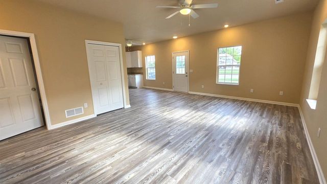632 W Delavan Drive, Janesville, WI 53548