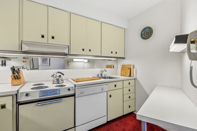 300 N State Street 4333, Chicago, IL 60654