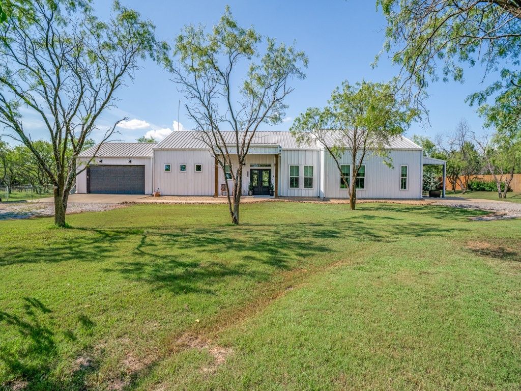 245 Vickie Lane, Gunter, TX 75058