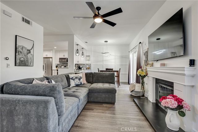 28102 Bobwhite 3, Saugus, CA 91350