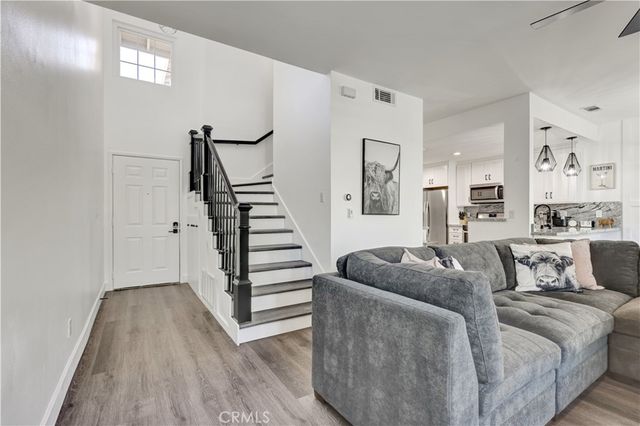 28102 Bobwhite 3, Saugus, CA 91350