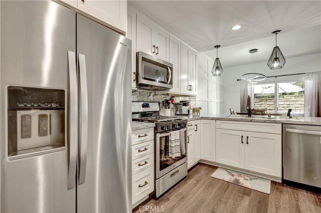 28102 Bobwhite 3, Saugus, CA 91350