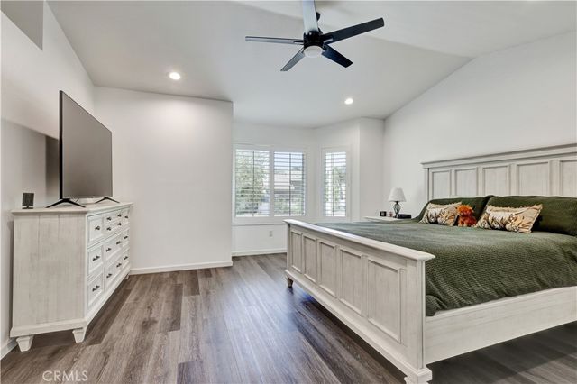 28102 Bobwhite 3, Saugus, CA 91350