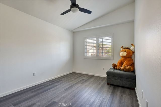 28102 Bobwhite 3, Saugus, CA 91350