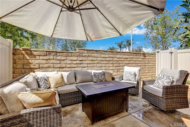 28102 Bobwhite 3, Saugus, CA 91350