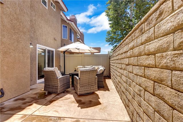 28102 Bobwhite 3, Saugus, CA 91350