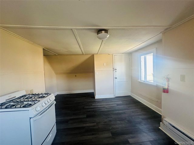 18 Taylor Avenue 3, Poughkeepsie, NY 12601