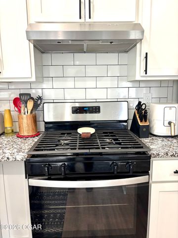 705 S Fulton Street, Carthage, MO 64836