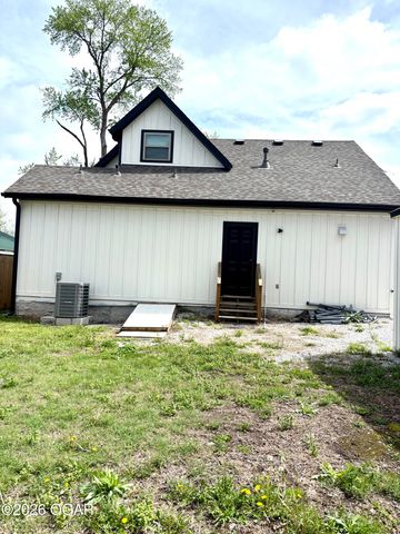 705 S Fulton Street, Carthage, MO 64836