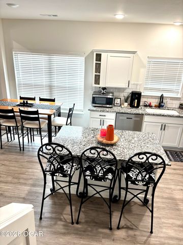 705 S Fulton Street, Carthage, MO 64836