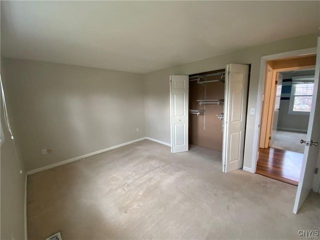 8074 Crockett Drive, Cicero, NY 13039