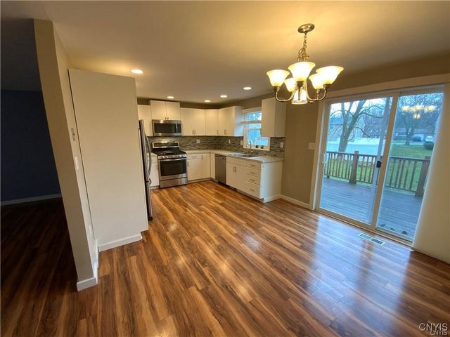 8074 Crockett Drive, Cicero, NY 13039