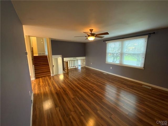 8074 Crockett Drive, Cicero, NY 13039