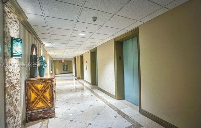 3020 NE 32nd Ave 817, Fort Lauderdale, FL 33308