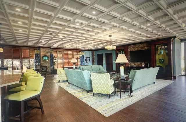 3020 NE 32nd Ave 817, Fort Lauderdale, FL 33308