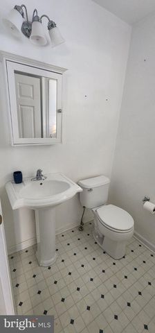 28 HOUSTON ST, Dover, DE 19901