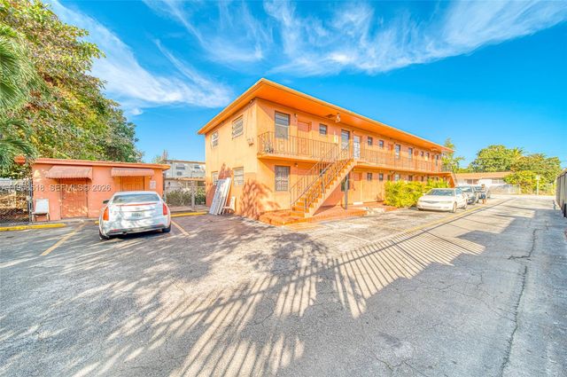 1716 NW 19th St, Miami, FL 33125