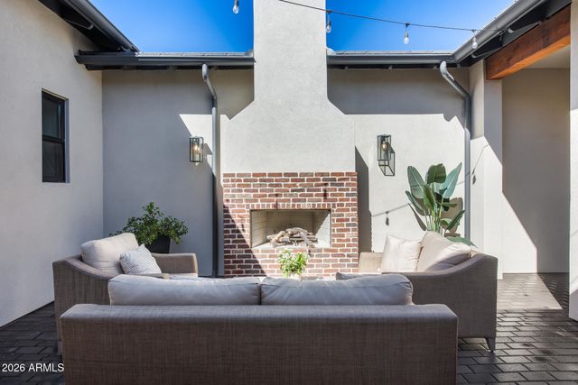 6439 W TOMBSTONE Trail, Phoenix, AZ 85083