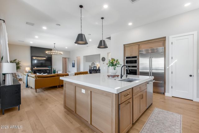 6439 W TOMBSTONE Trail, Phoenix, AZ 85083