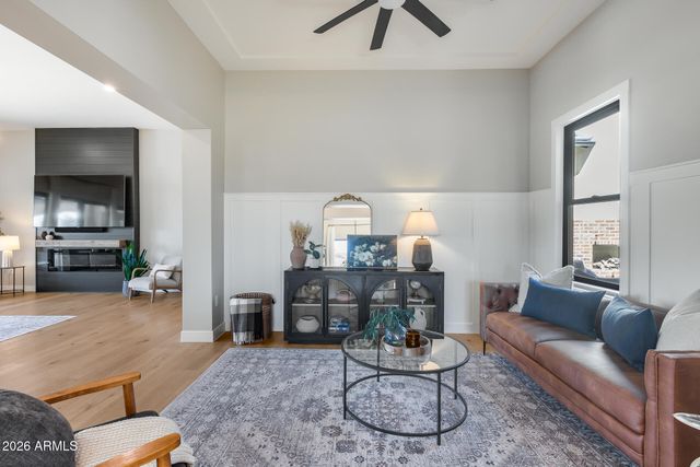 6439 W TOMBSTONE Trail, Phoenix, AZ 85083