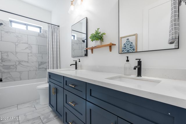 6439 W TOMBSTONE Trail, Phoenix, AZ 85083