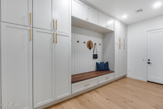 6439 W TOMBSTONE Trail, Phoenix, AZ 85083