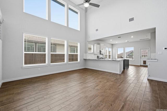 1027 Haystack, New Braunfels, TX 78130
