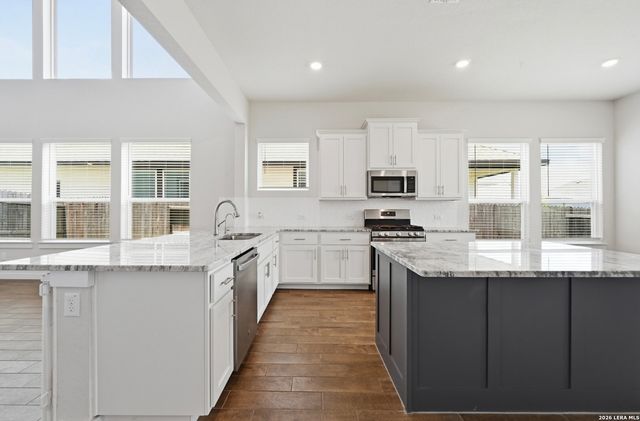 1027 Haystack, New Braunfels, TX 78130