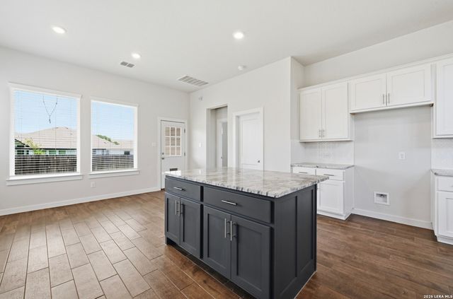 1027 Haystack, New Braunfels, TX 78130