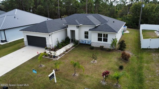 1328 Washburn Street SE, Palm Bay, FL 32909