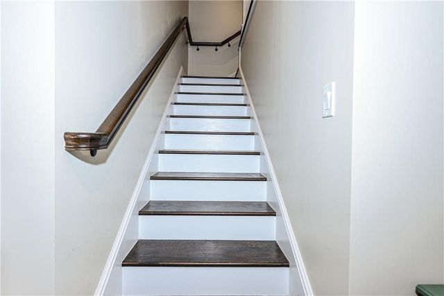 24 Anthony Street, Newport, RI 02840