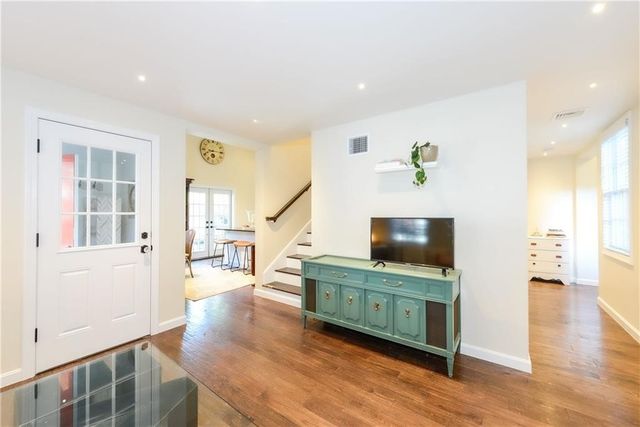 24 Anthony Street, Newport, RI 02840