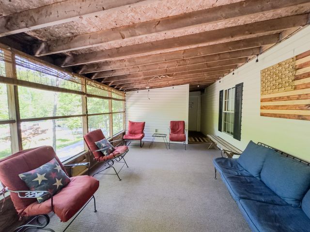 432 N Lake Drive, Burnside, KY 42519