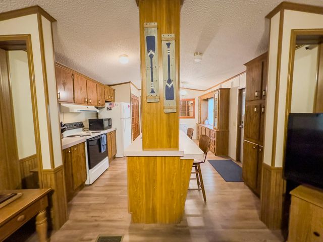432 N Lake Drive, Burnside, KY 42519