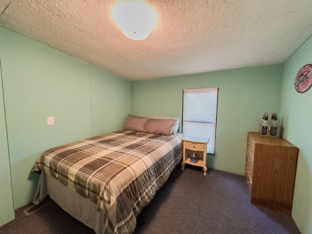 432 N Lake Drive, Burnside, KY 42519