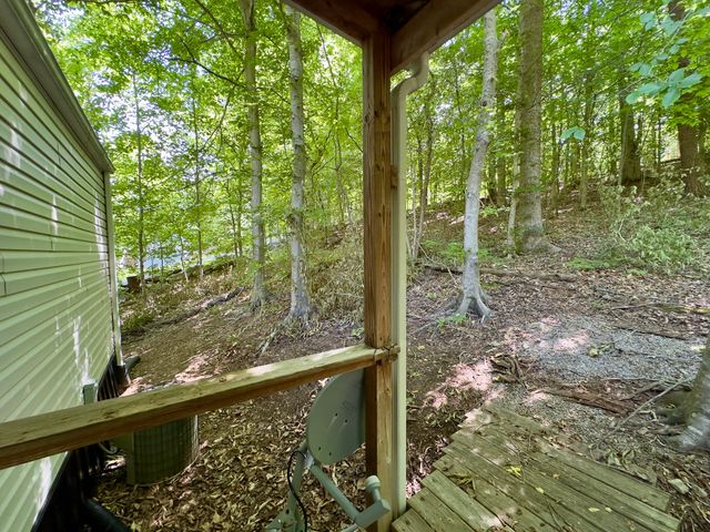 432 N Lake Drive, Burnside, KY 42519