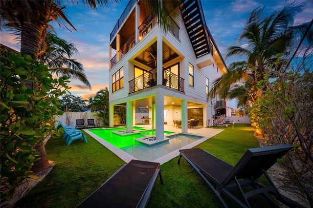 2200 AVENUE B, Bradenton Beach, FL 34217