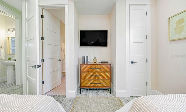 2200 AVENUE B, Bradenton Beach, FL 34217