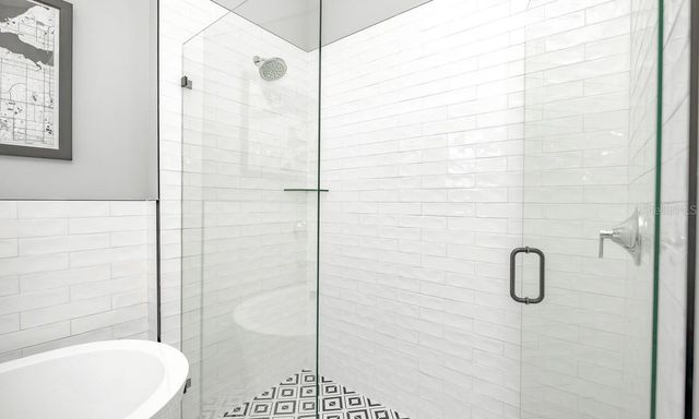 2200 AVENUE B, Bradenton Beach, FL 34217