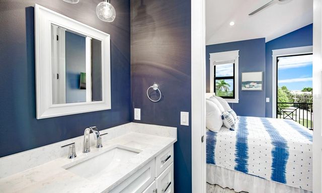 2200 AVENUE B, Bradenton Beach, FL 34217