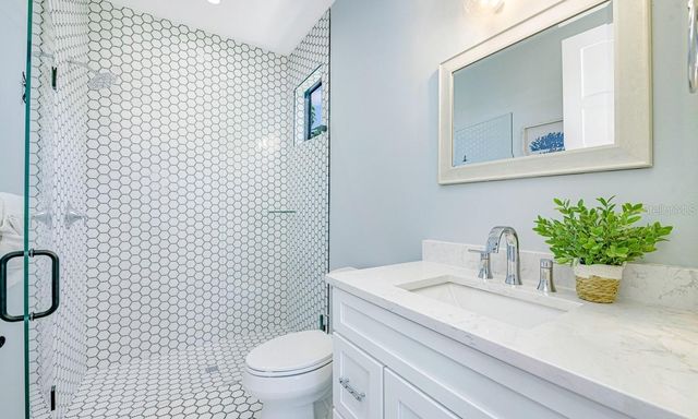 2200 AVENUE B, Bradenton Beach, FL 34217