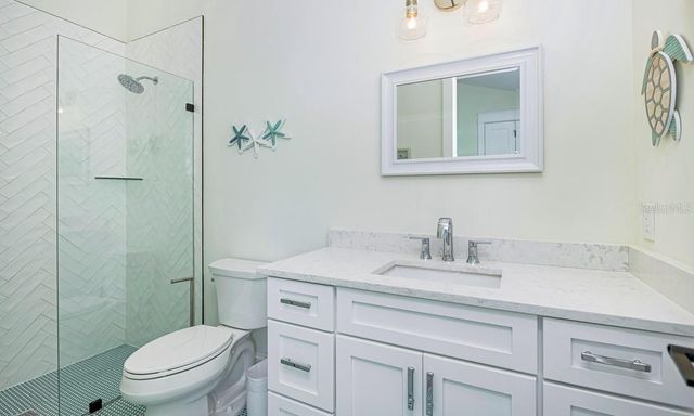 2200 AVENUE B, Bradenton Beach, FL 34217