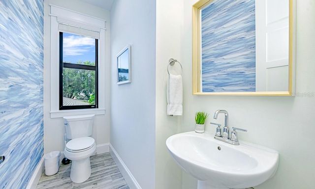 2200 AVENUE B, Bradenton Beach, FL 34217