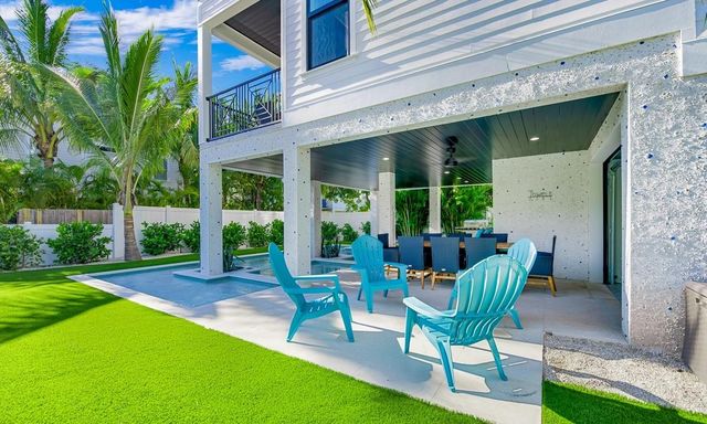 2200 AVENUE B, Bradenton Beach, FL 34217