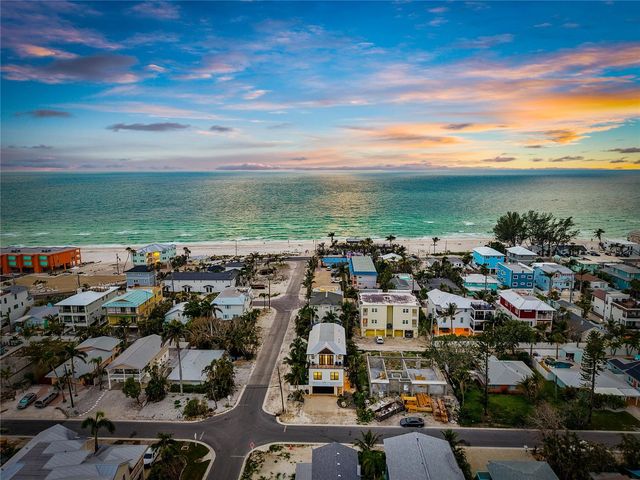 2200 AVENUE B, Bradenton Beach, FL 34217