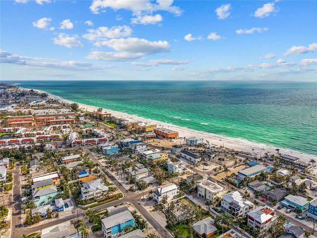 2200 AVENUE B, Bradenton Beach, FL 34217