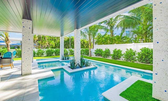 2200 AVENUE B, Bradenton Beach, FL 34217